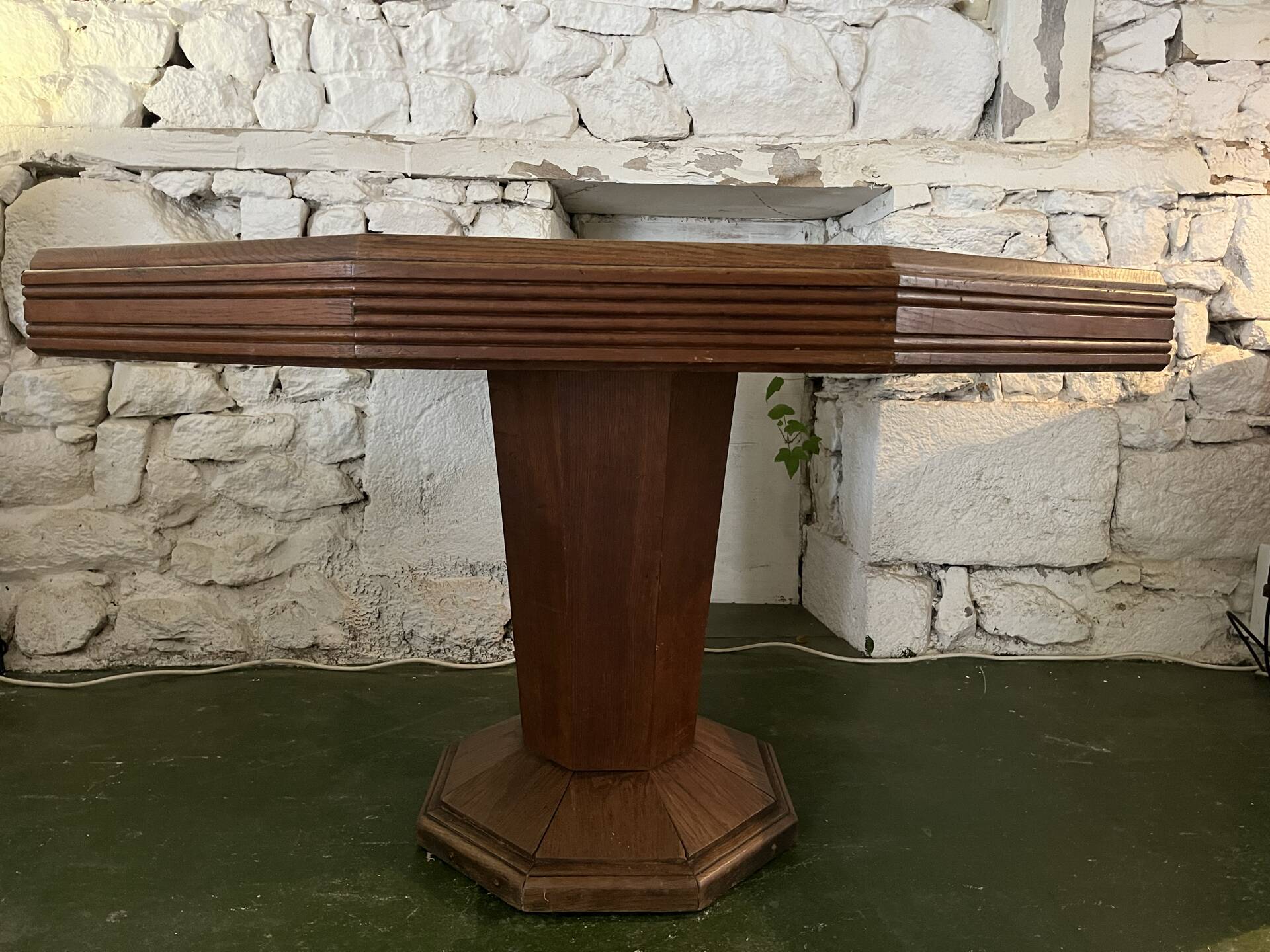Octagonal table in oak