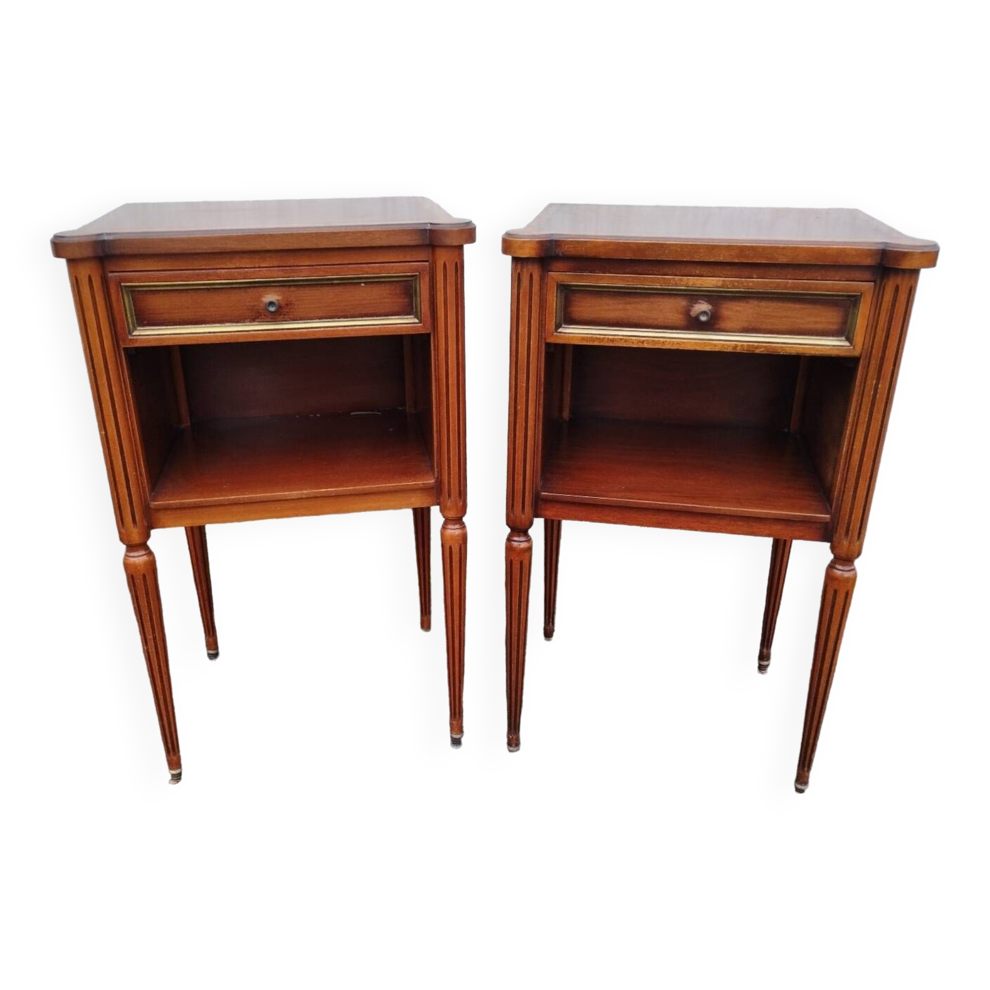 Pair of bedside drawer fluted feet