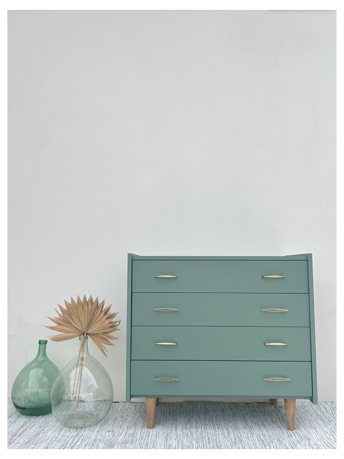 Vintage chest of drawers