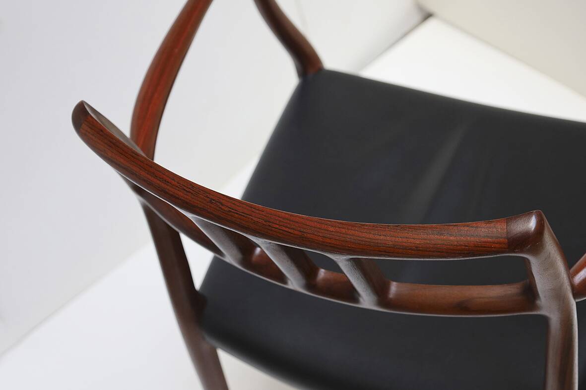 Model 64 armchair Scandinavian design Niels Otto MOLLER