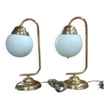 Lampes de table Art Déco vintage en laiton et verre opalin, années 70. Lot de 2.