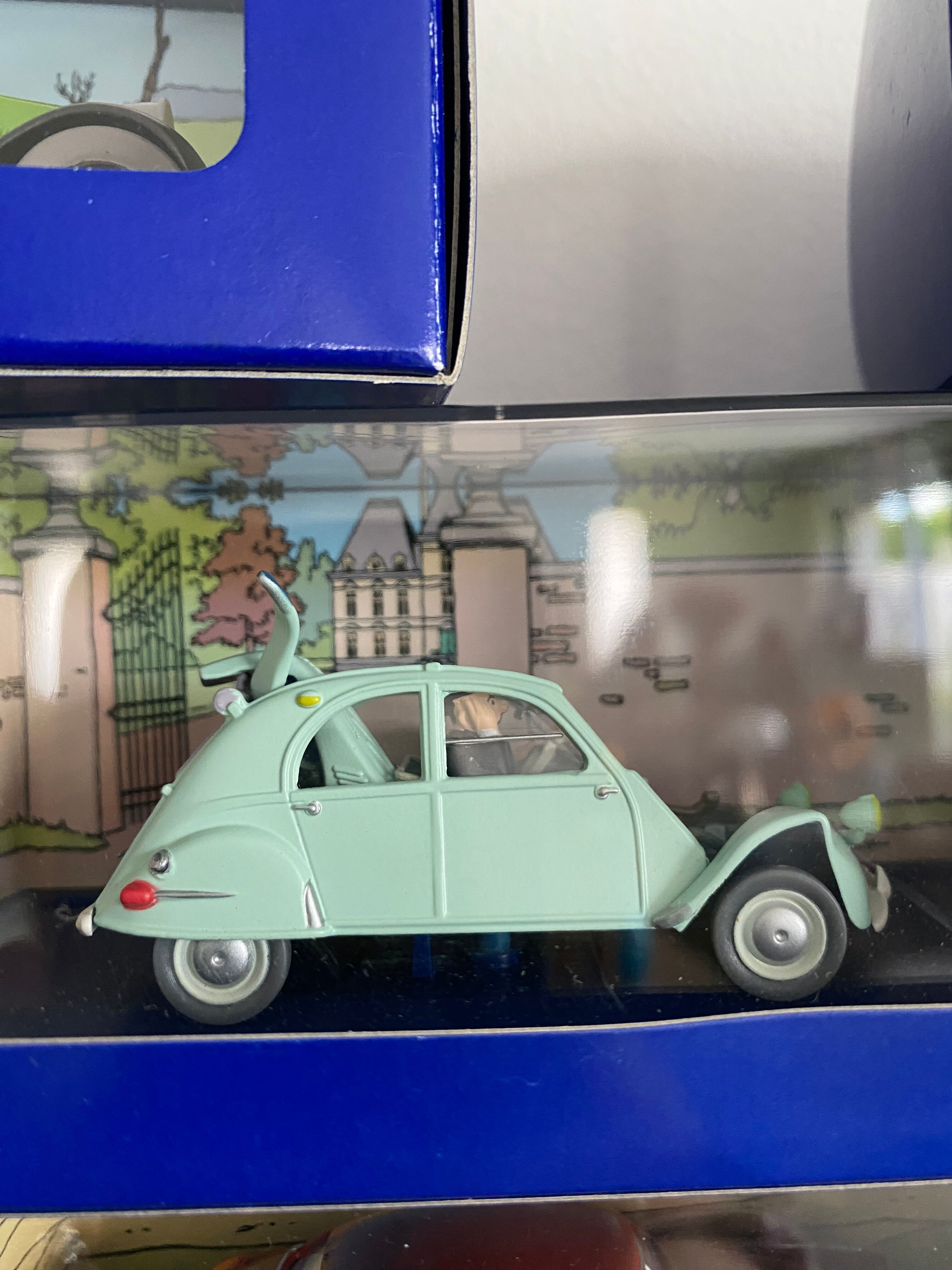 Classic cars "en voiture tintin" atlas edition