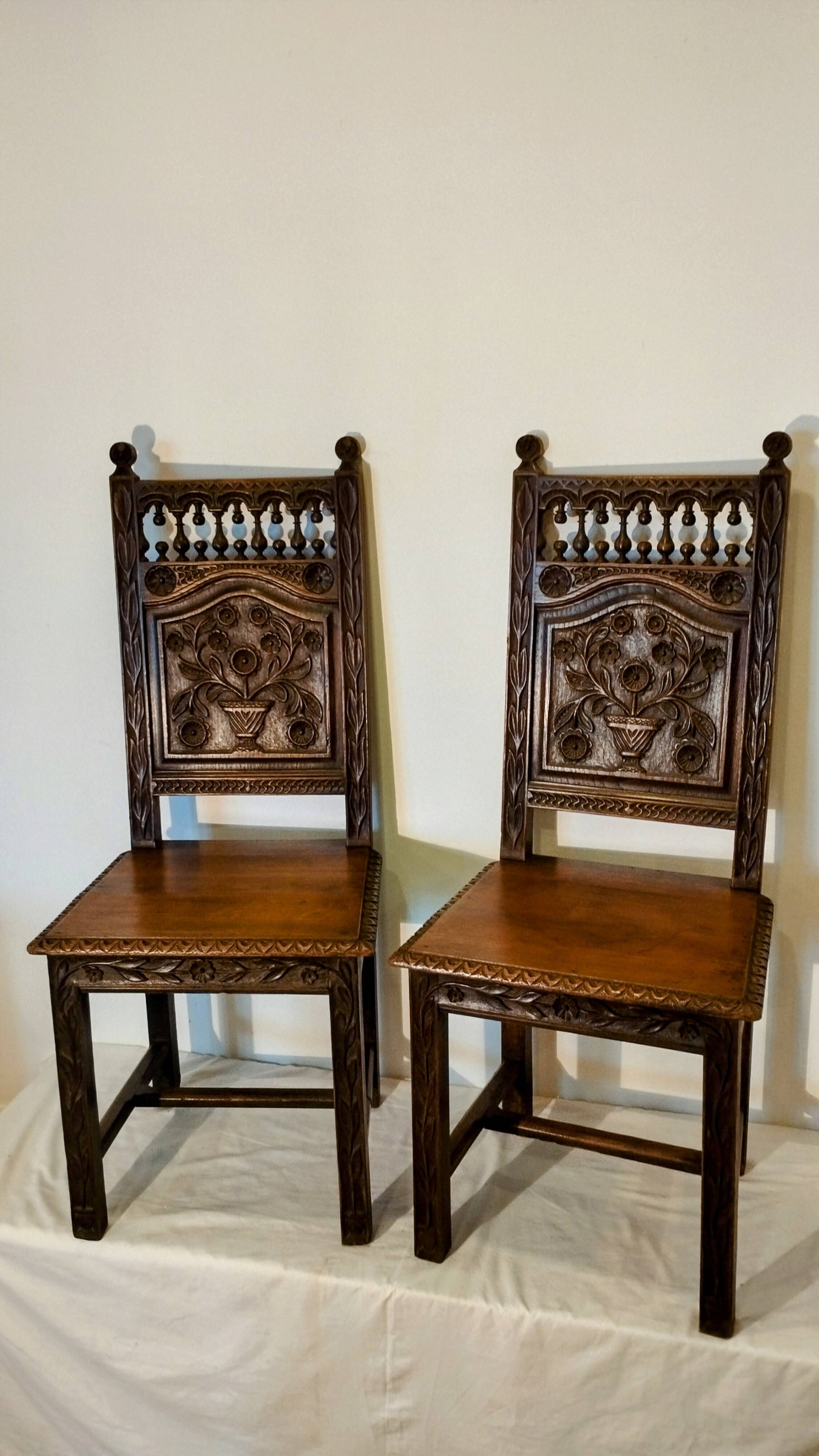 Pair of Breton chairs from the late 19th century.
