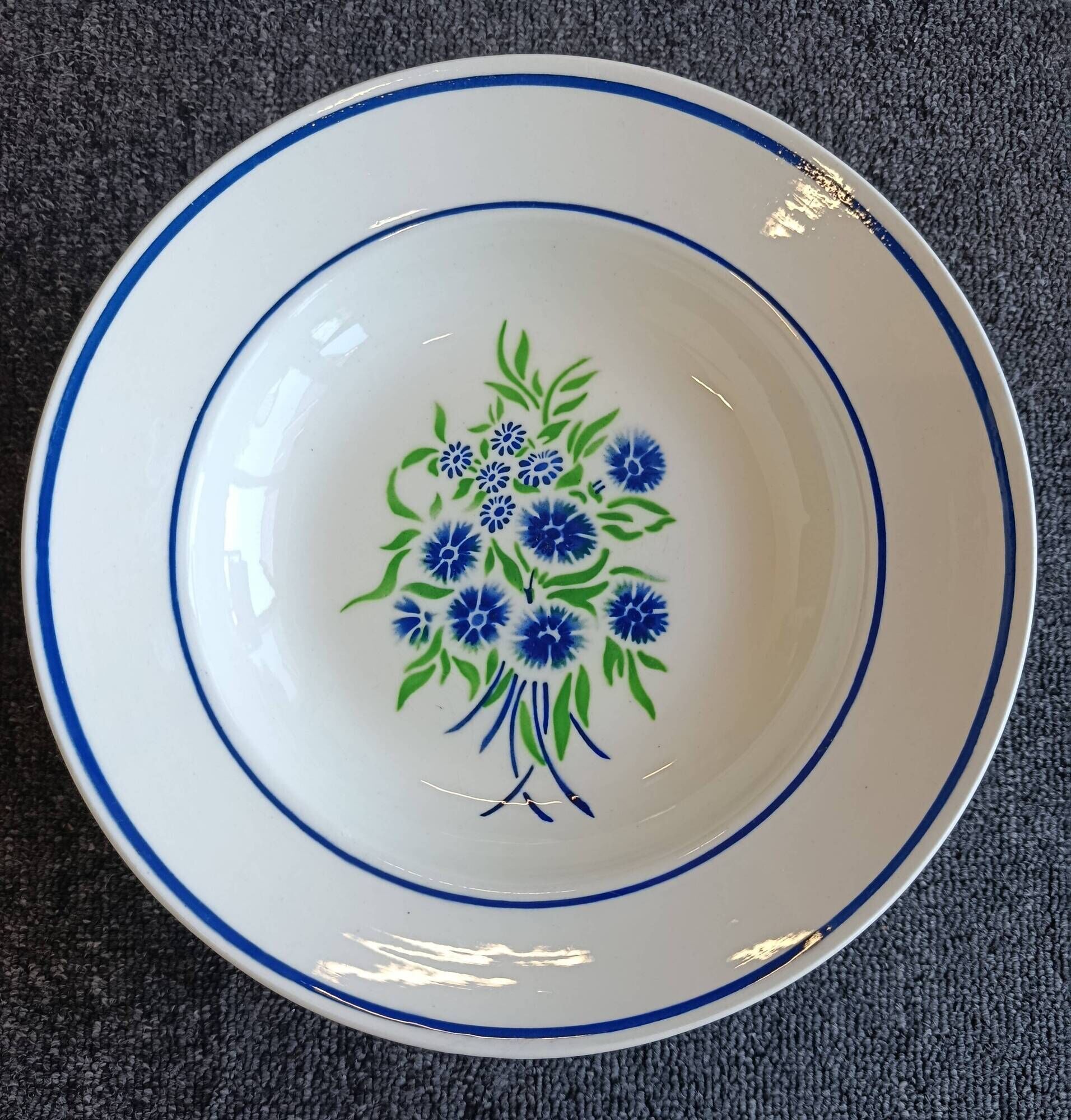 Grand table service Francine, Faïencerie de Badonviller, early 20th century.