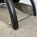 Fauteuil Grand Repos par Jean Prouvé édité par Tecta