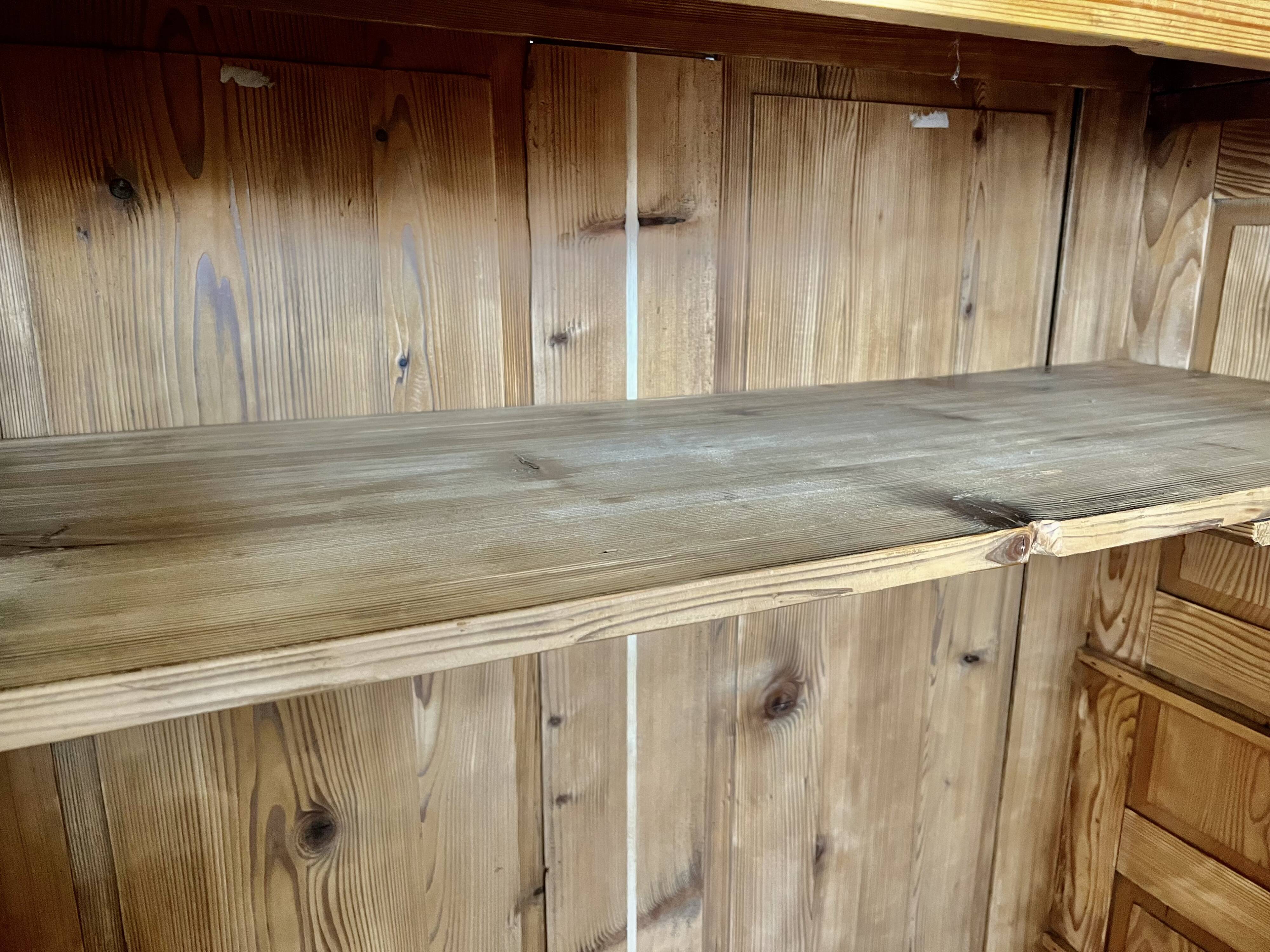 12-panel fir wood wardrobe