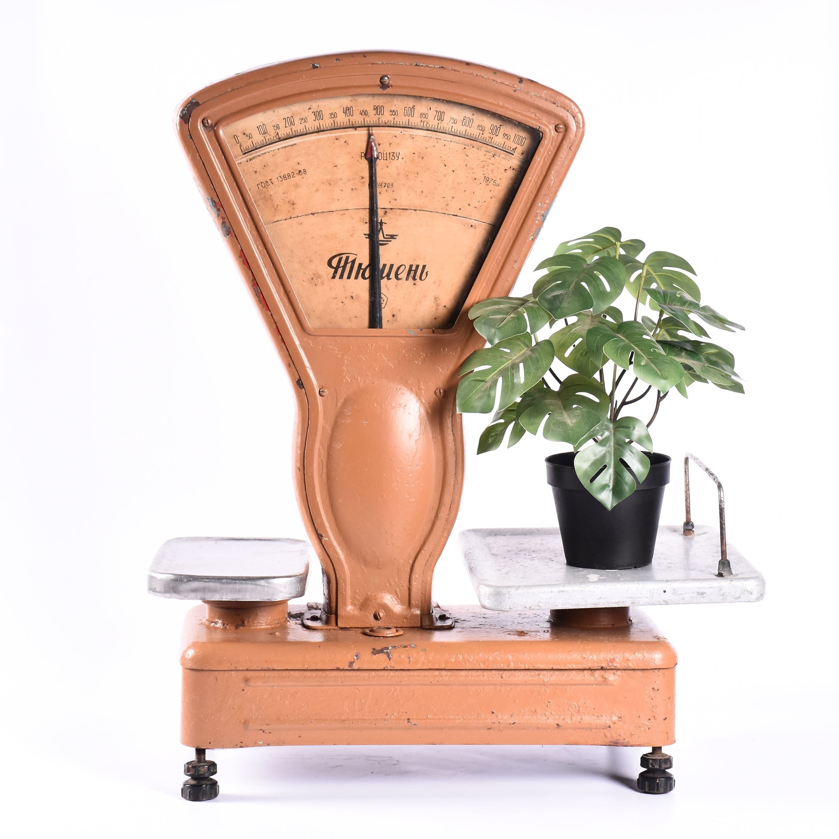 Old kitchen scale
