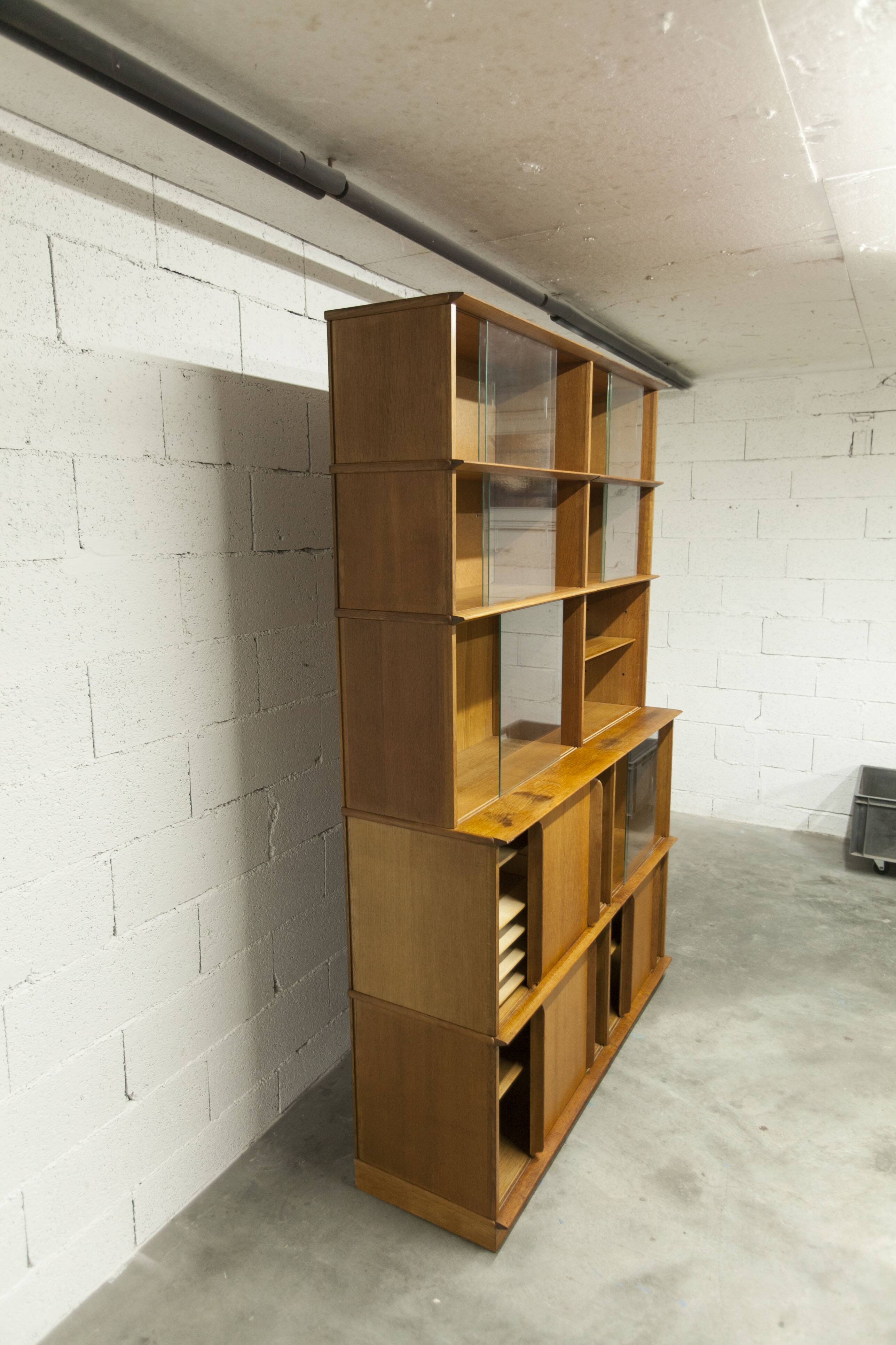 Bibliothèque vitrine Oscar par Didier Rozaffy , 1952
