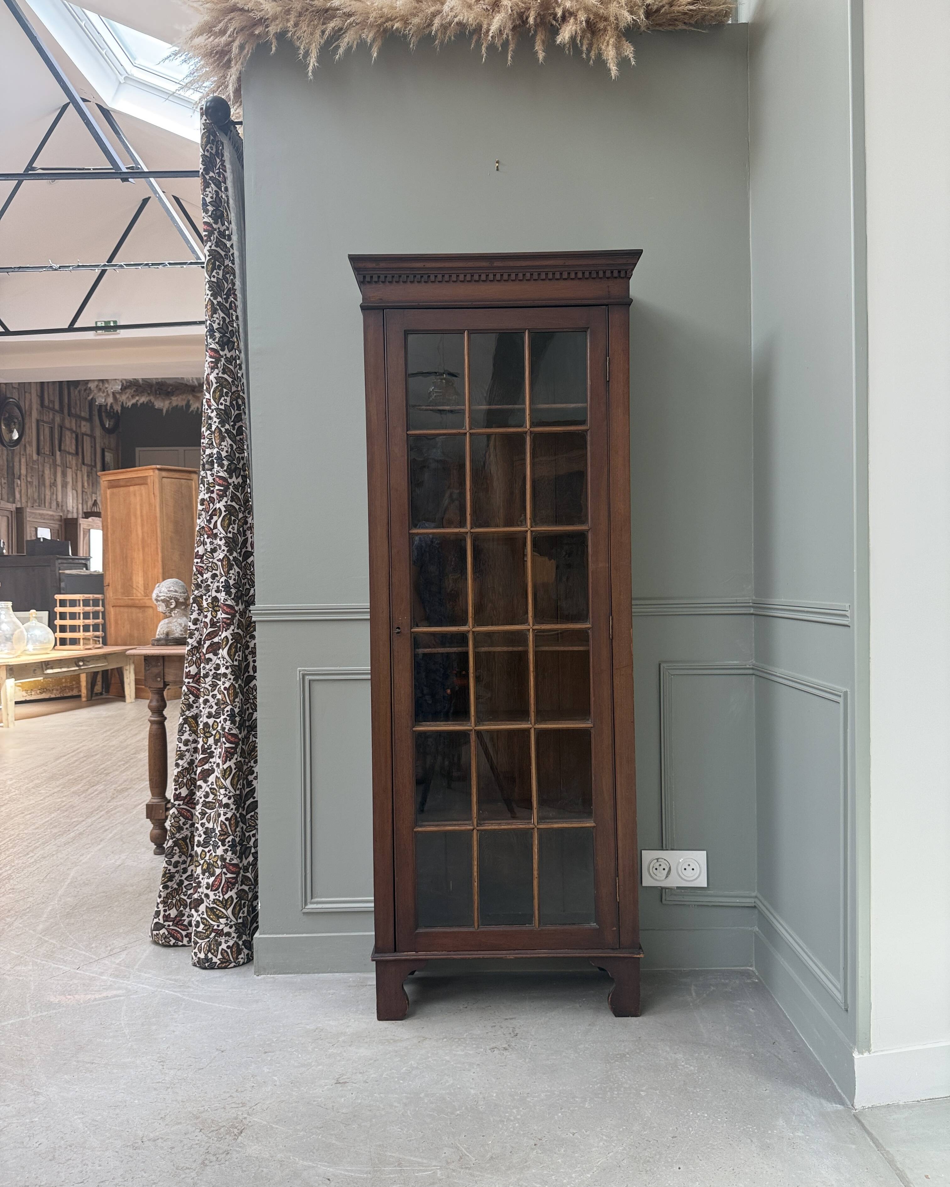 Bibliothèque vitrine anglaise