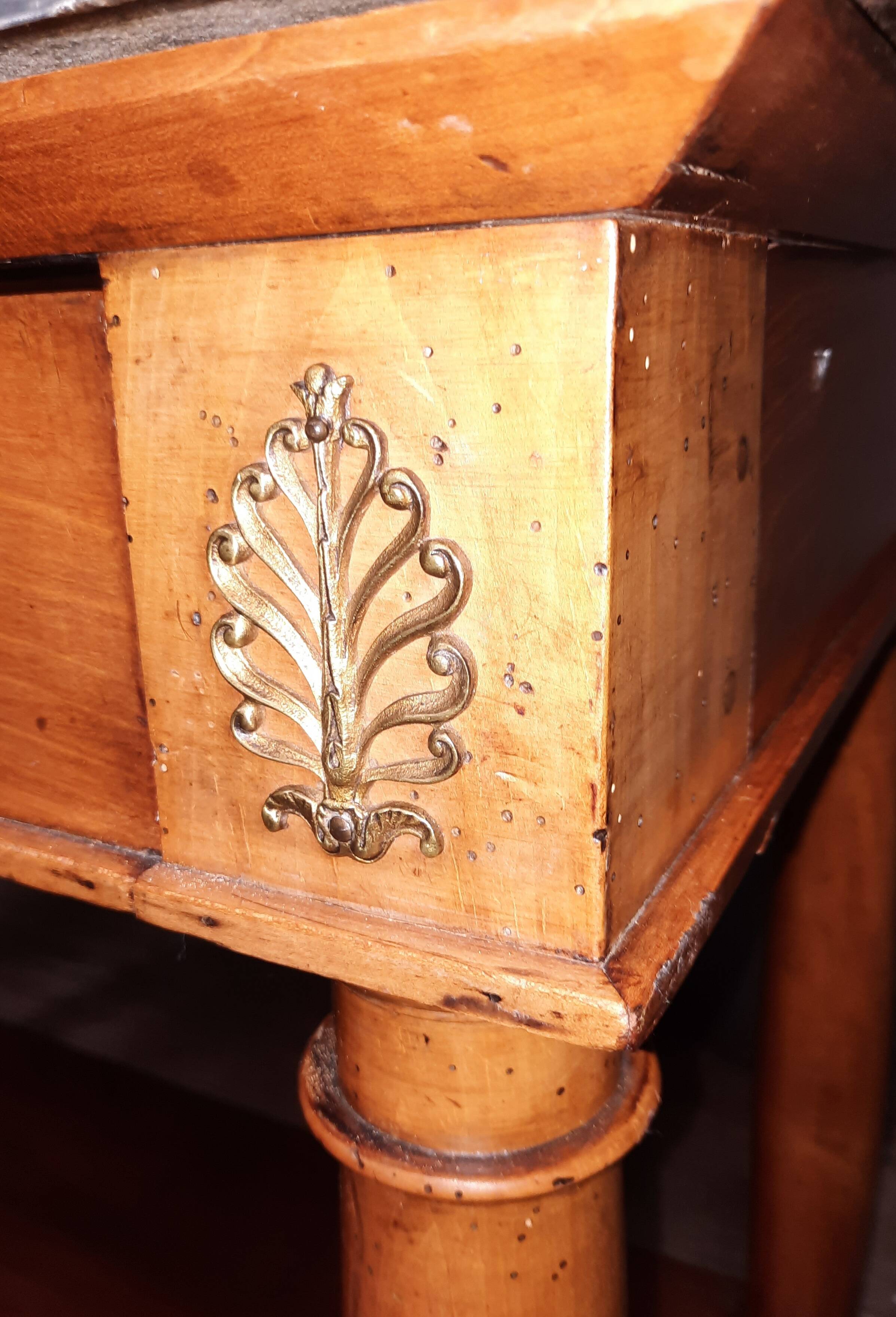 Console empire à colonnes