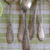 Box of 12 small spoons in vintage silver metal