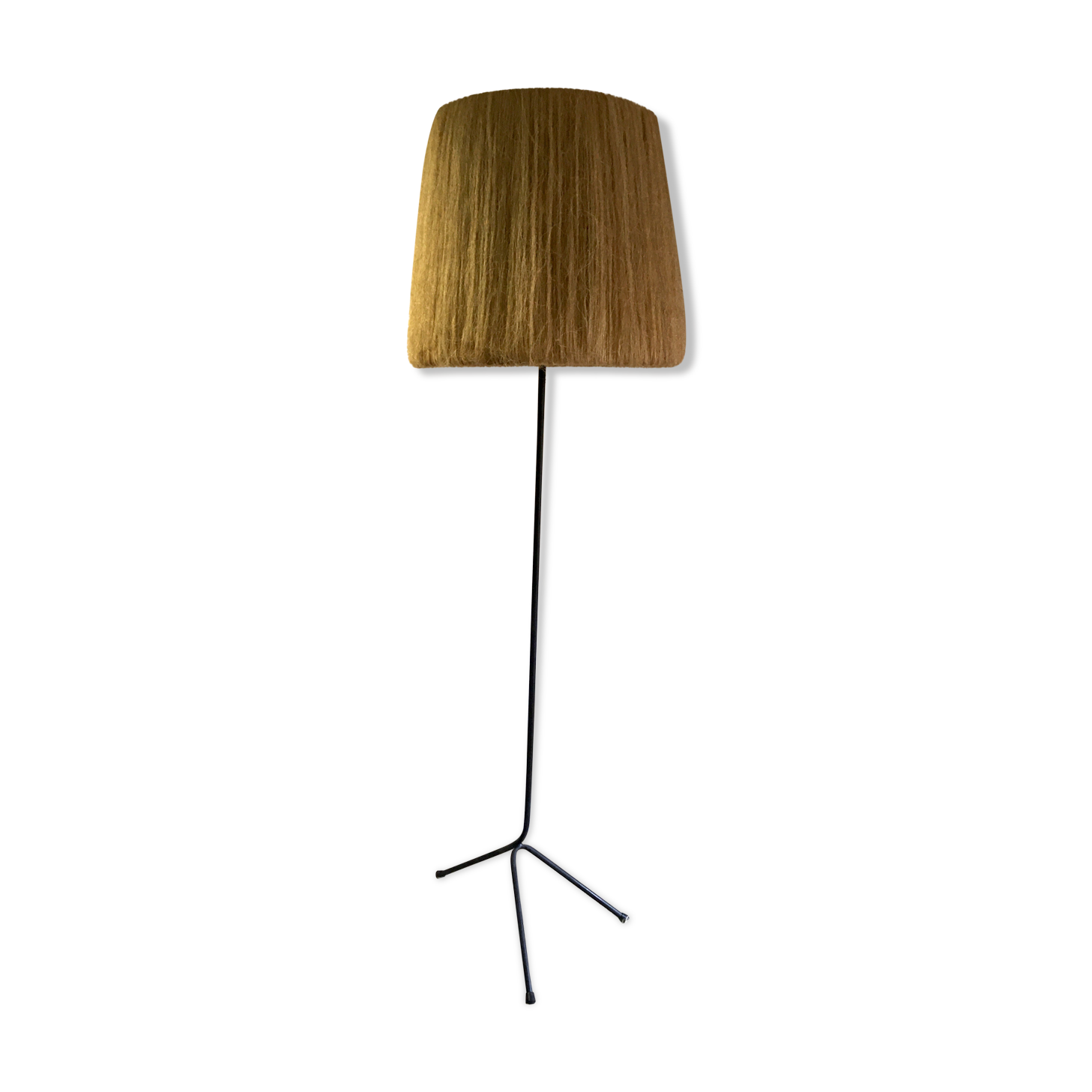 Black metal tripod lamppost and sisal-mid lampshade, 20th
