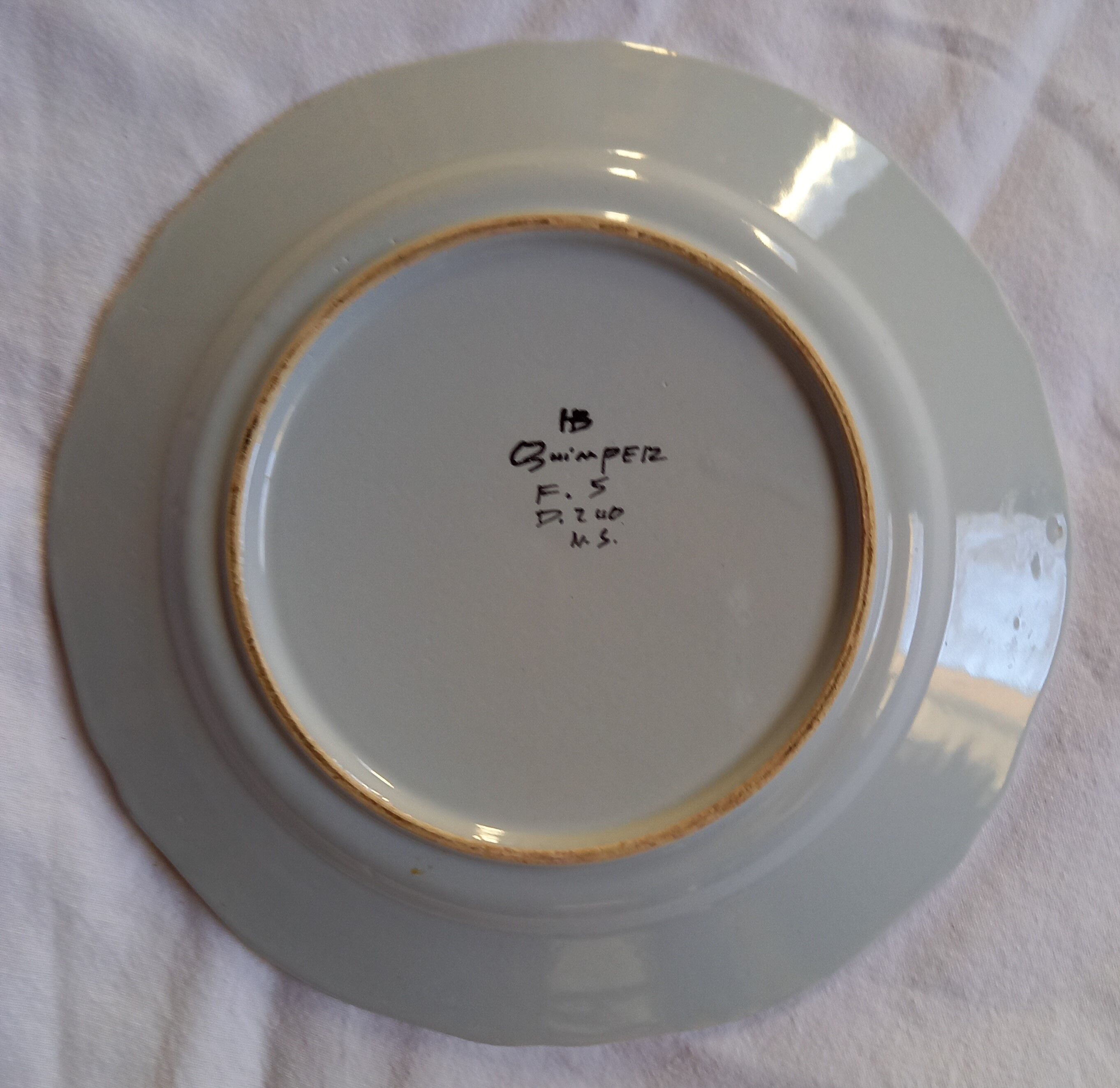 HB Quimper plate with floral decoration