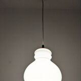 Suspension of the 70s in white opaline