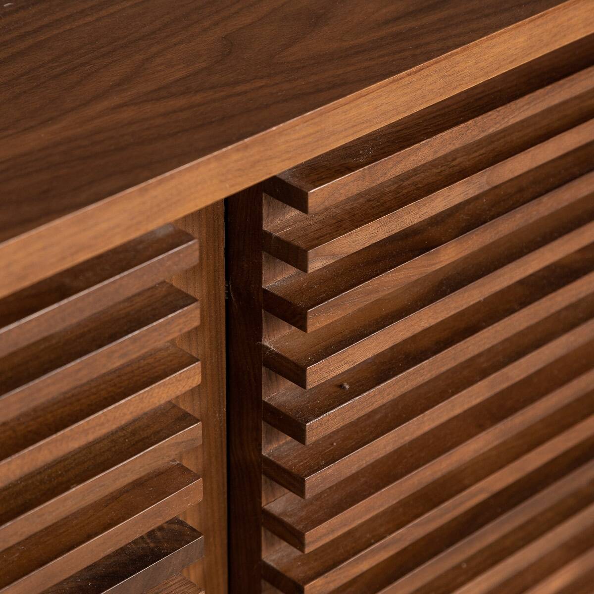 Stylish 20thc heals walnut sideboard by nathan yong c.1990