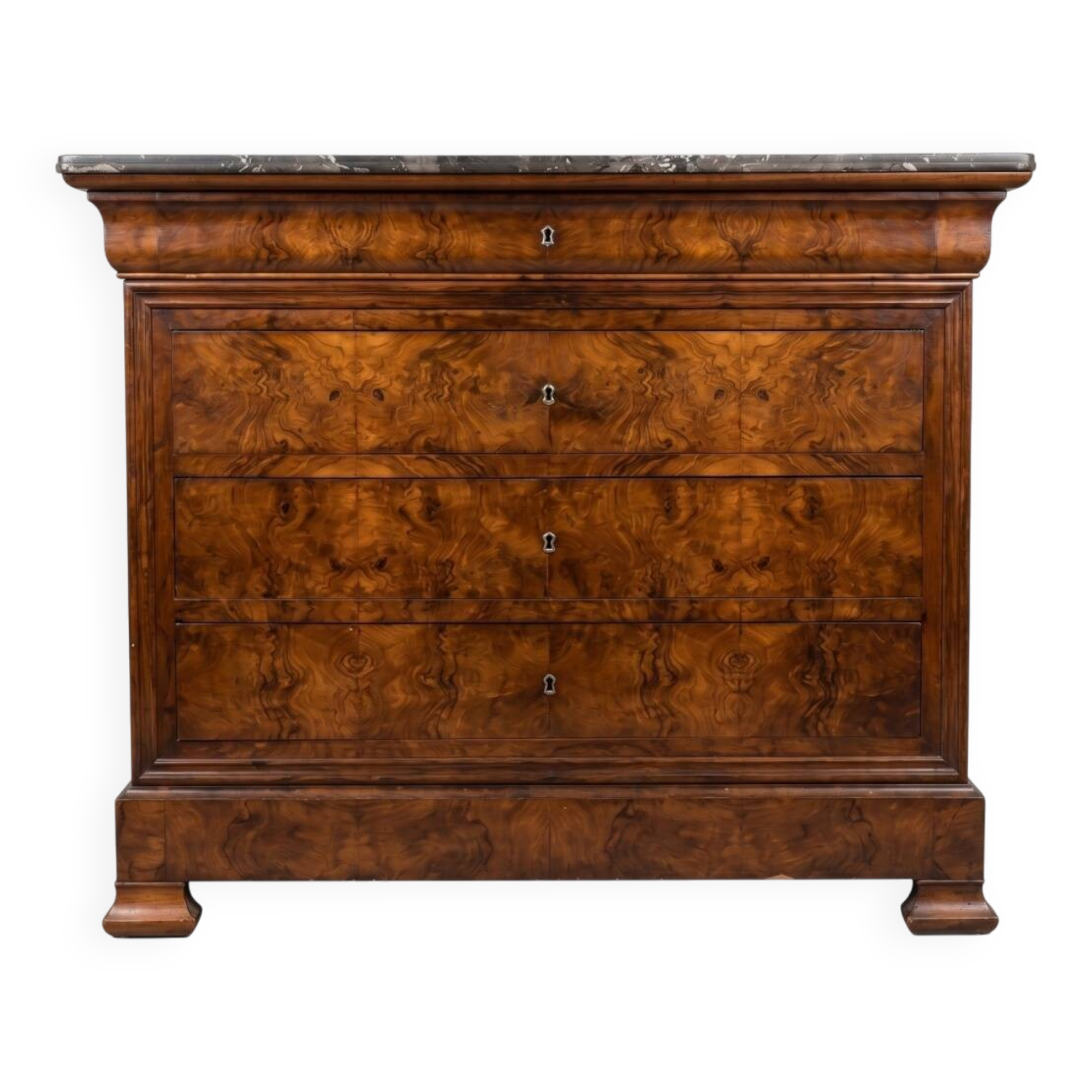 Antique chest of drawers