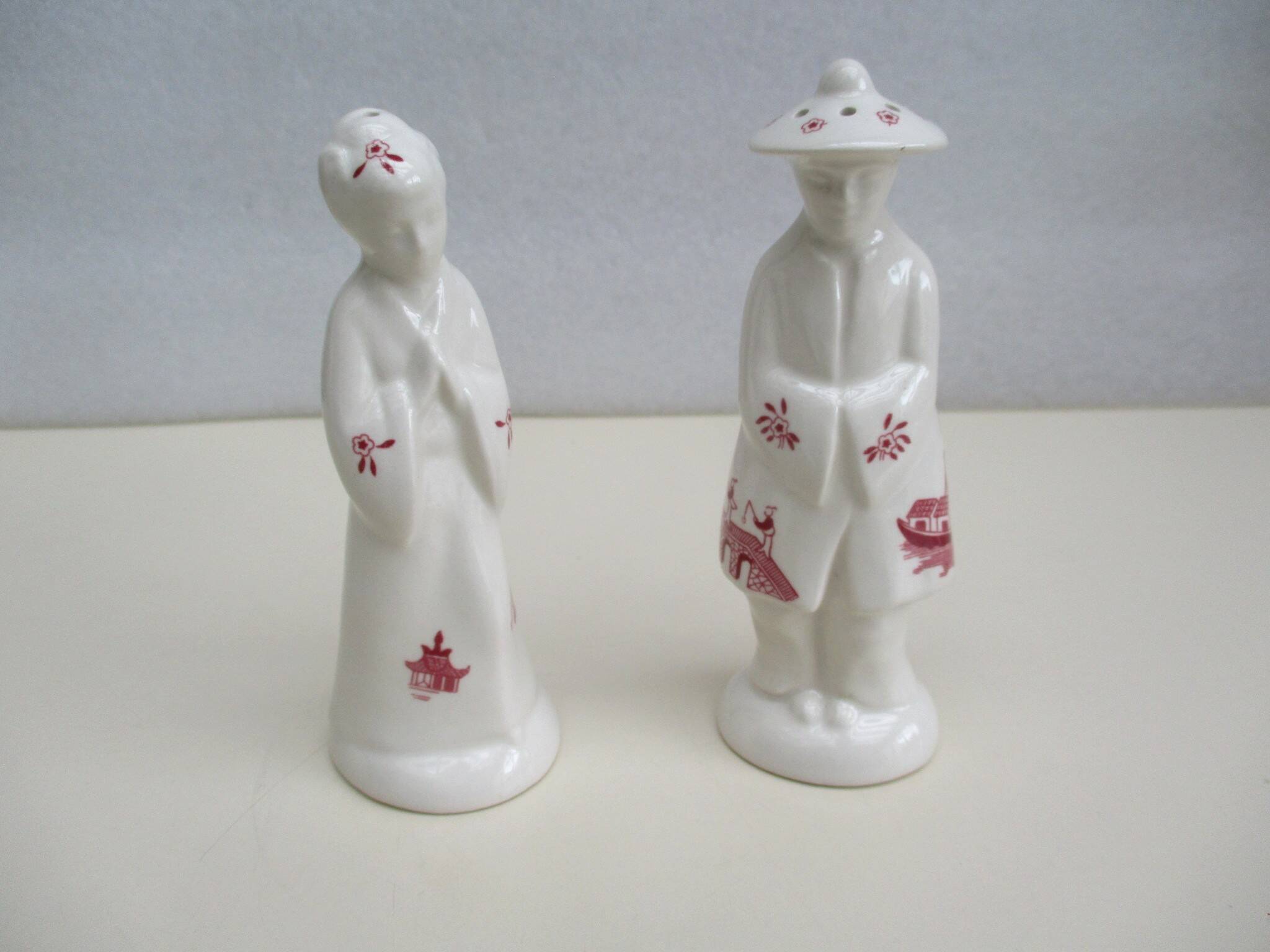 Salt and pepper shakers, ceramic Churchill England