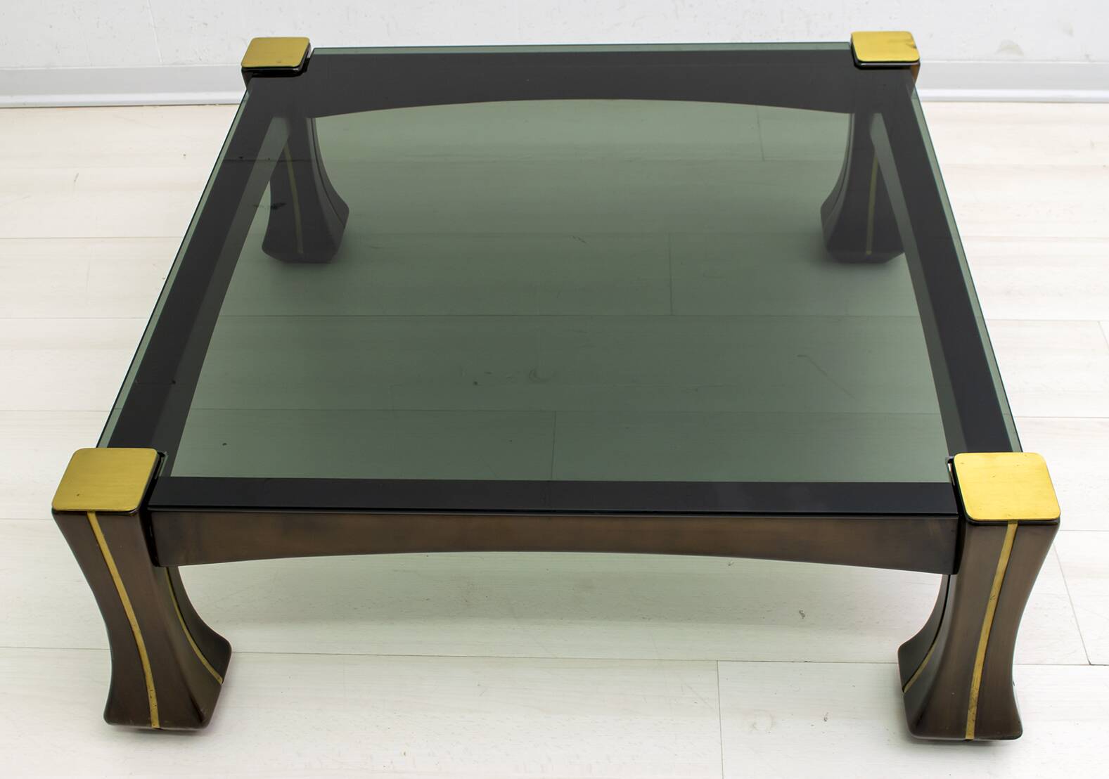 Luciano Frigerio Midcentury Italian Wood and Brass Coffee Table "Ussaro",70