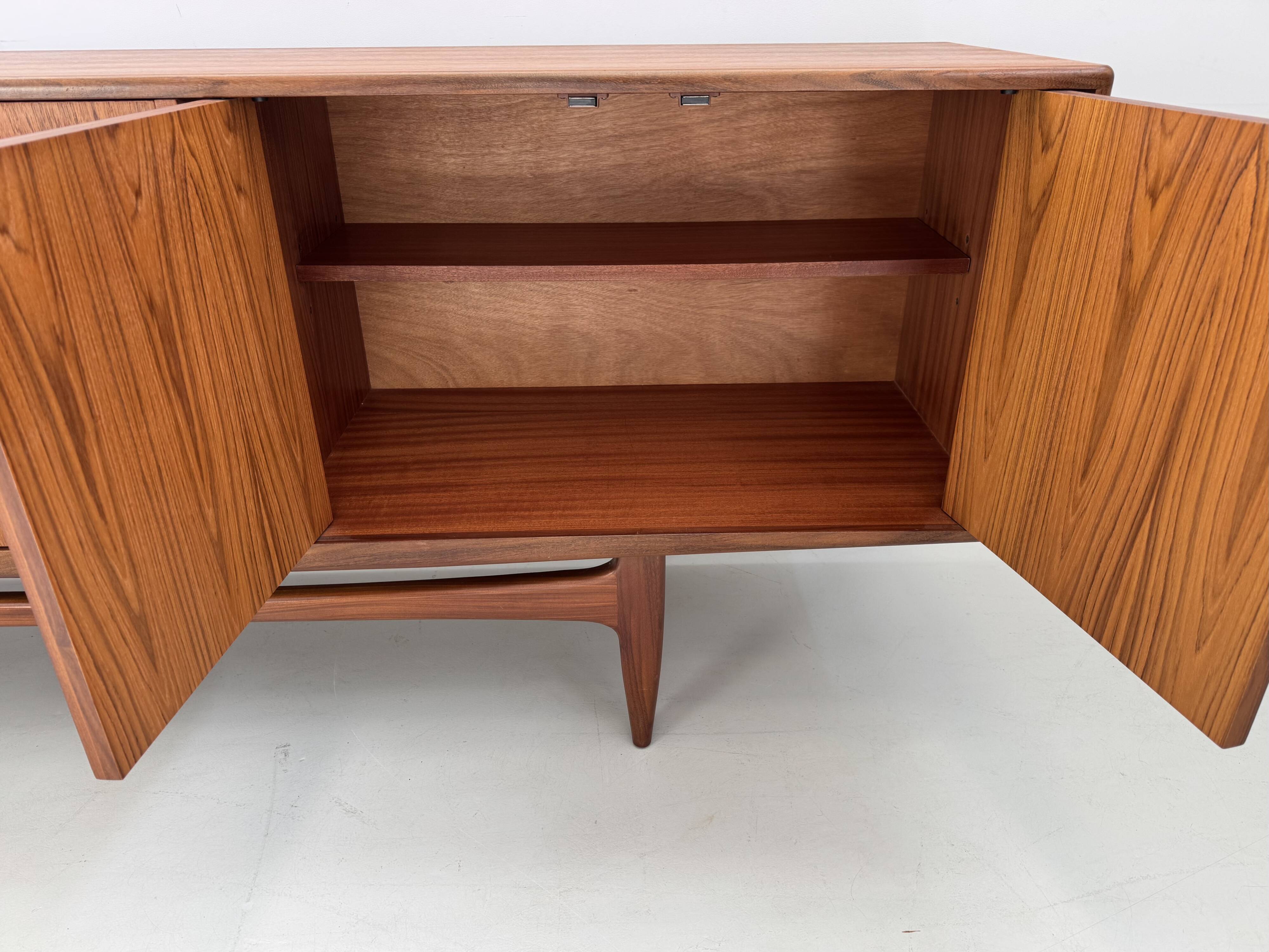 Vintage "Fresco" sideboard by G-Plan design V.Wilkins from the 1960s.