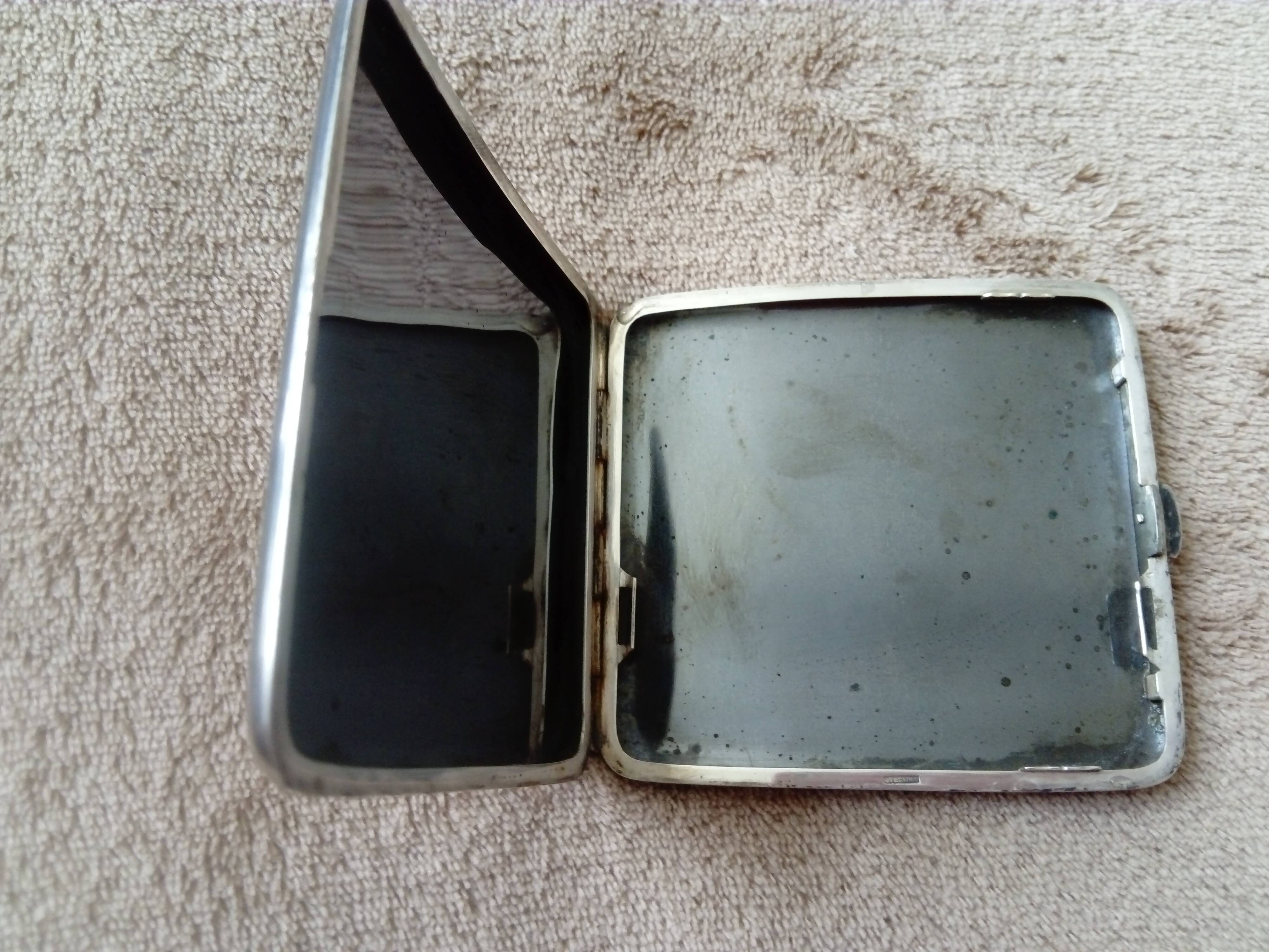 Old sterling silver cigarette case with Japanese decor