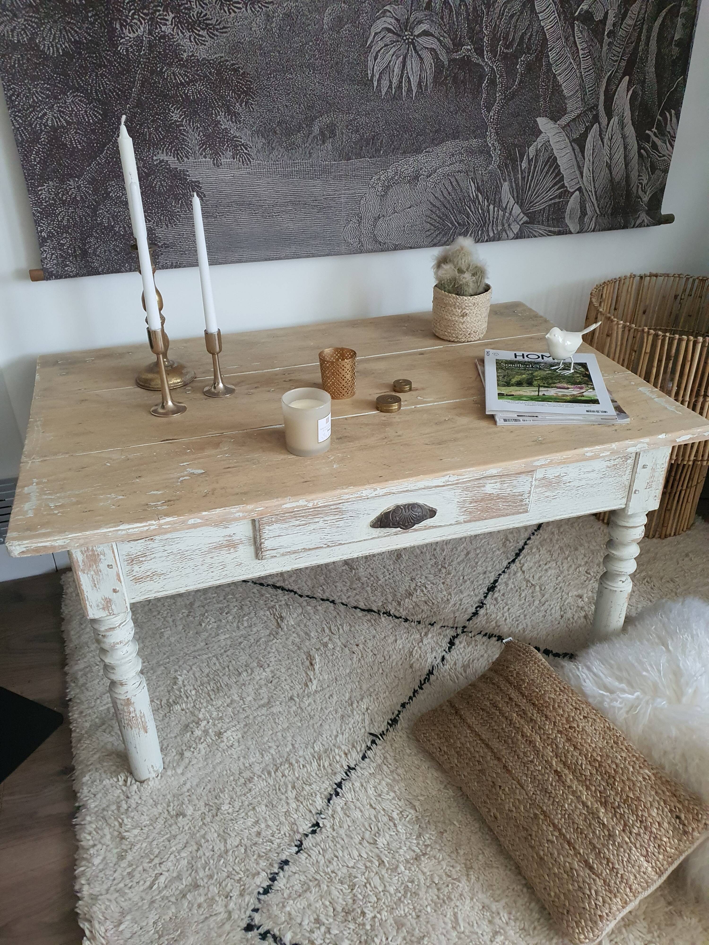 Country style coffee table