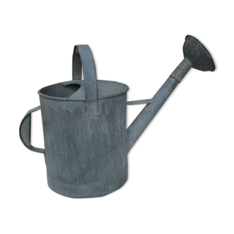 zinc watering can