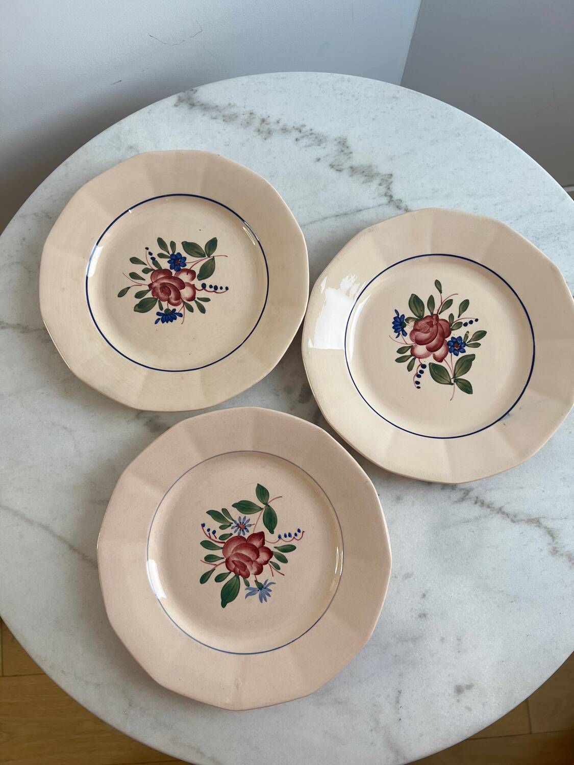 Set of 3 hand-painted flat plates from Sarreguemines