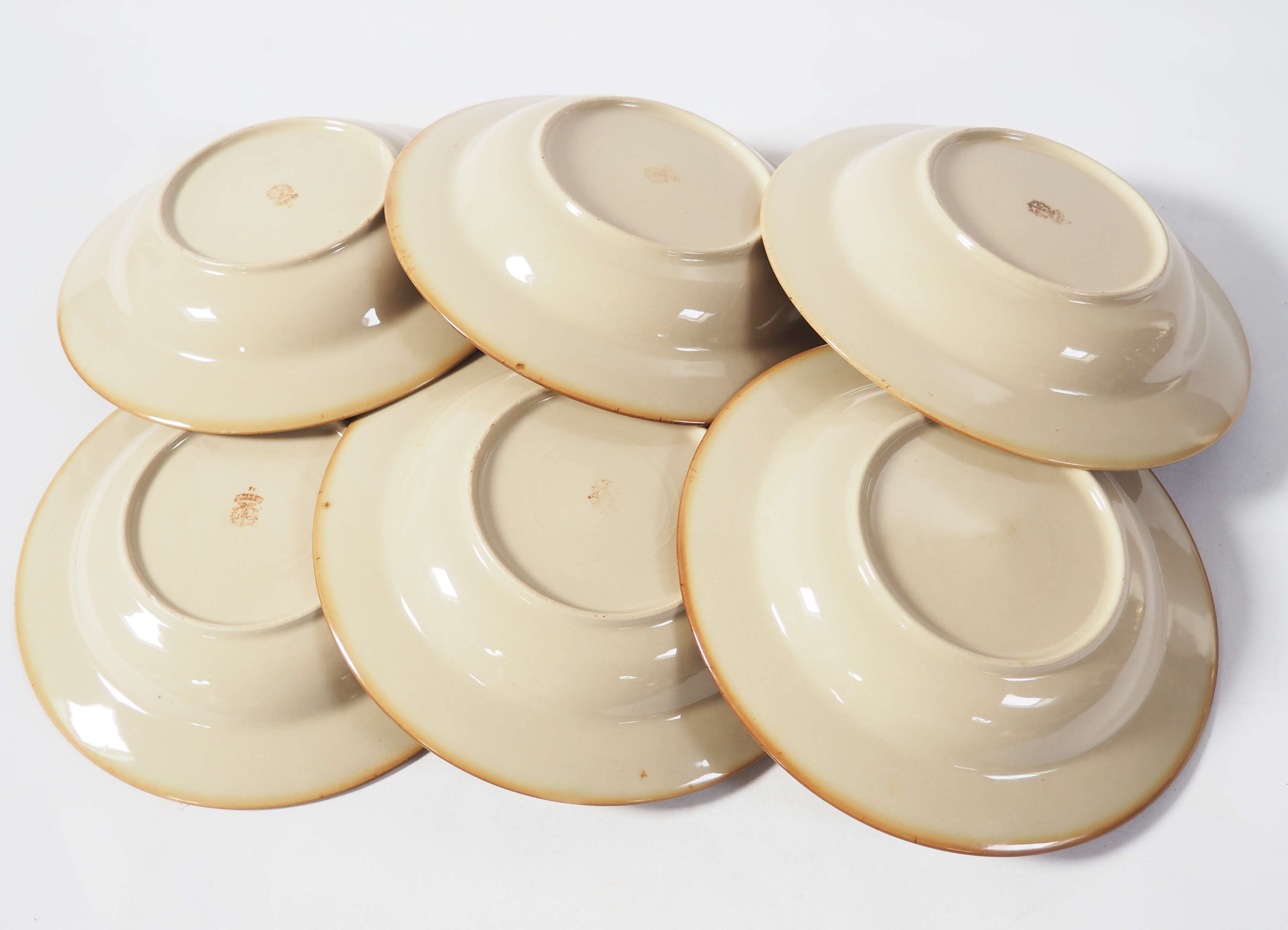 serving 18 plates sandstone