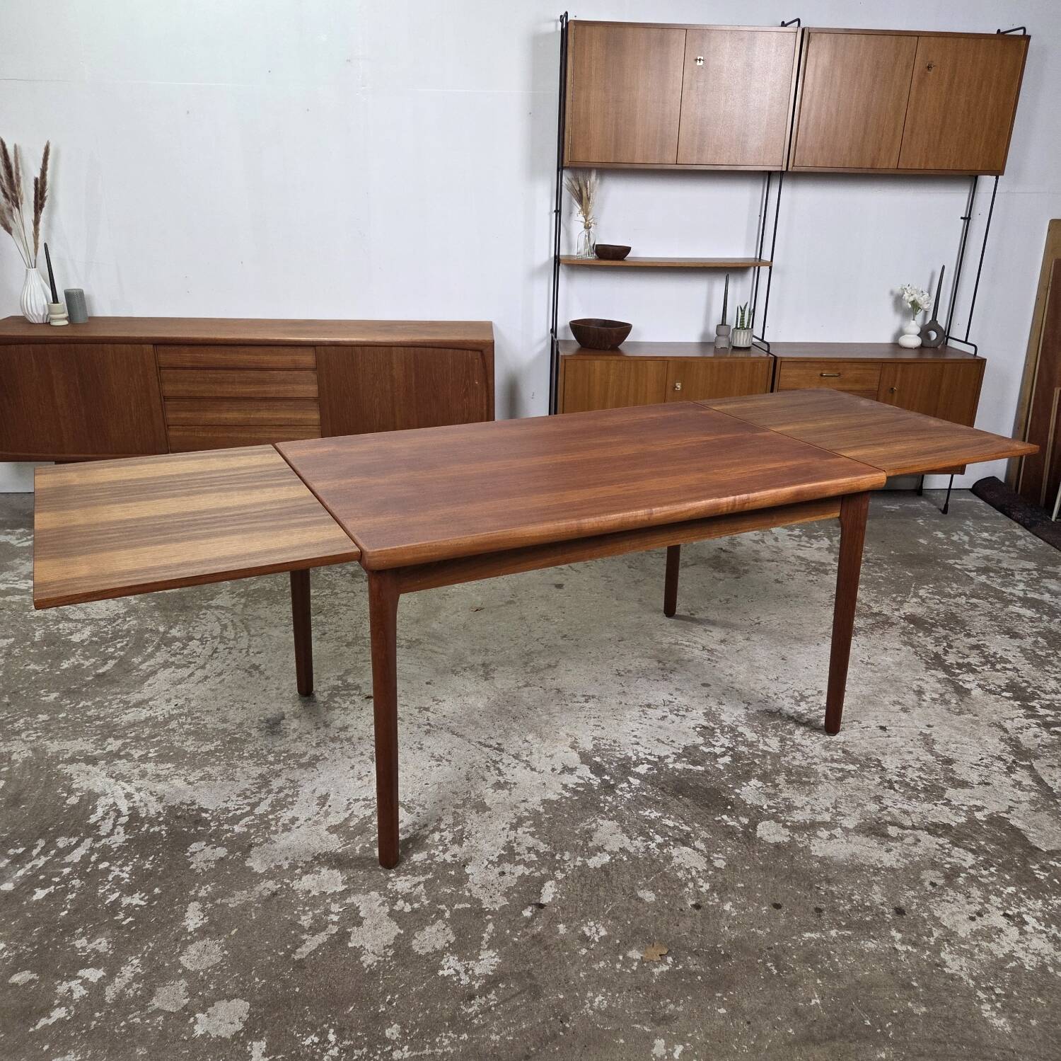 Henning Kjaernulf, Vejle vintage 1960s extendable table