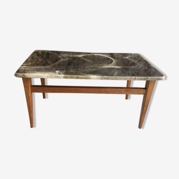 Table basse en bois et formica faux marbre