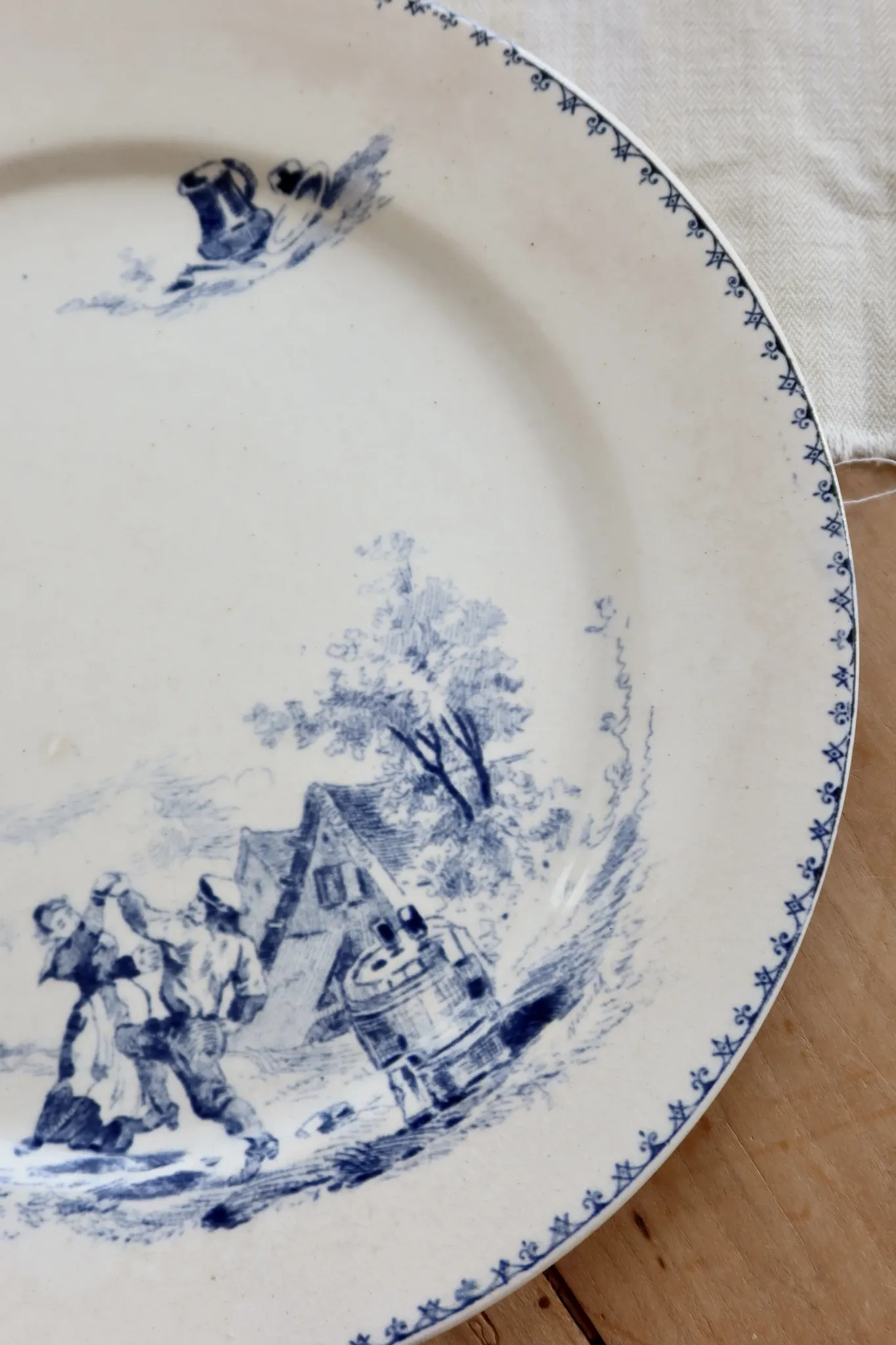 Antique flat plate Creil and Montereau Téniers service - Ironstone
