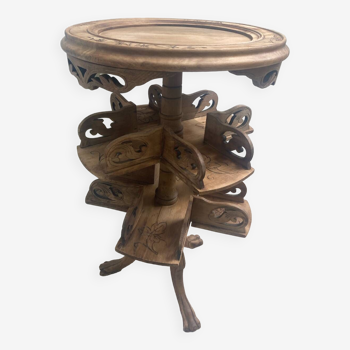 Tripod pedestal table