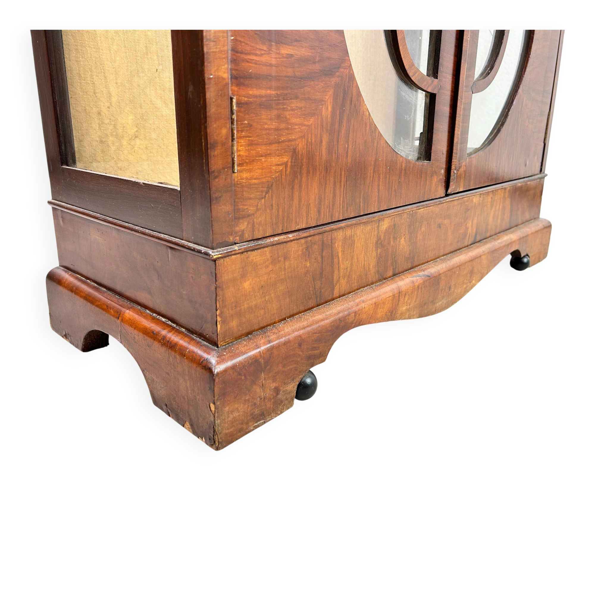 Petite vitrine art déco en noyer