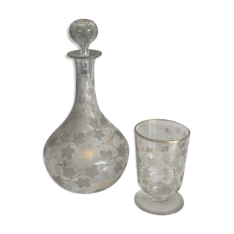 Carafe and glass set in clear glass with vine leaf and engraved grape cluster