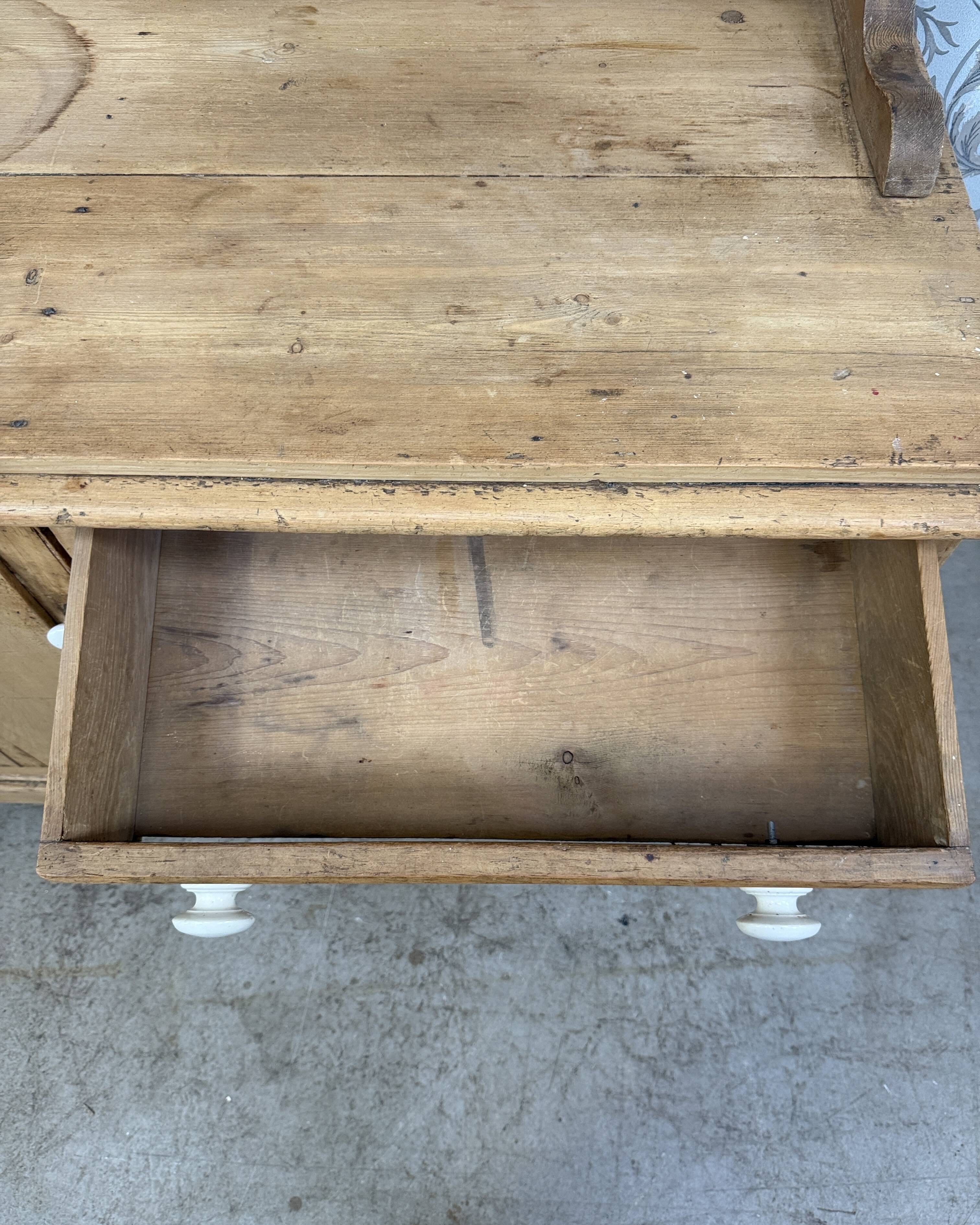 Antique English two-body buffet in solid pine (renovated)