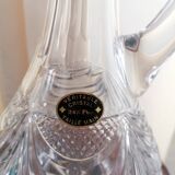 Crystal carafe with handle