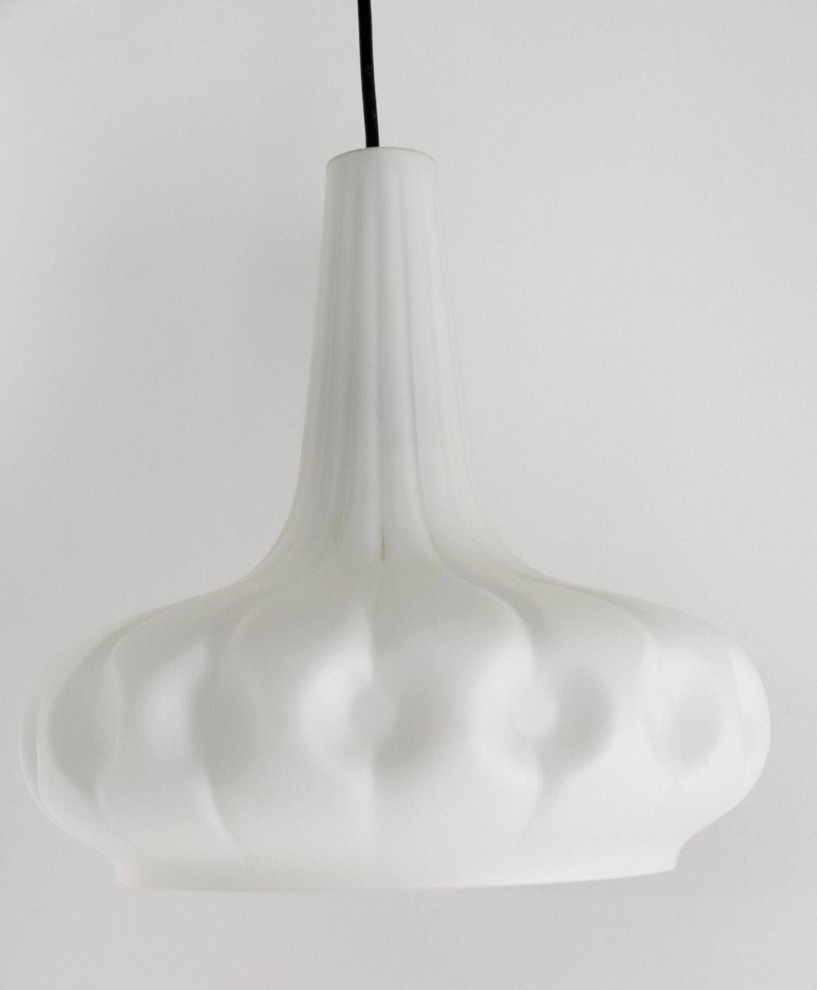 Peill & Putzler melkglazen lamp vintage mid century design