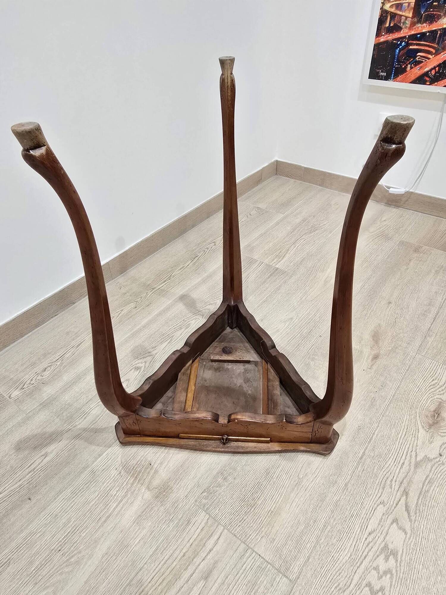 Triangular writing table – stamped André Mailfert (Orléans) – Louis XV style