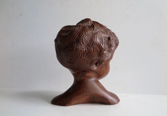 Child bust by Paridon