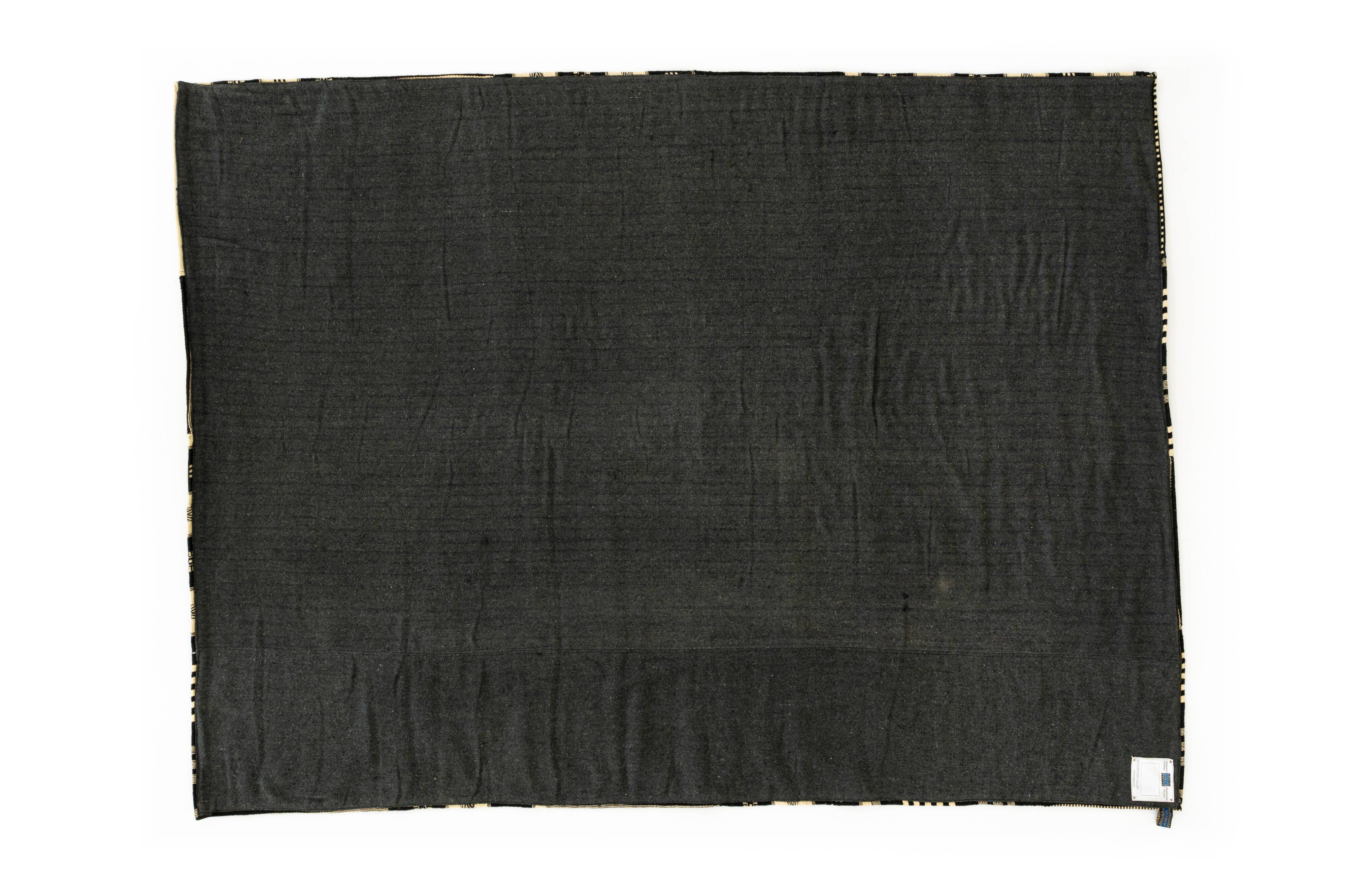 NOS Minimalist patchwork kilim by Axeco Svenska AB. 279 x 199 cm (110 x 78 in)