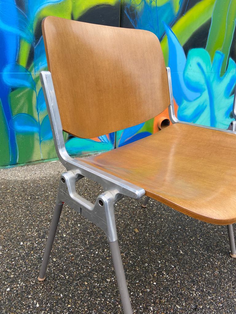 2 chaises vintage Modèle DSC-106 par Giancarlo Piretti pour Anonima Castelli, années 1970 Mobilier D