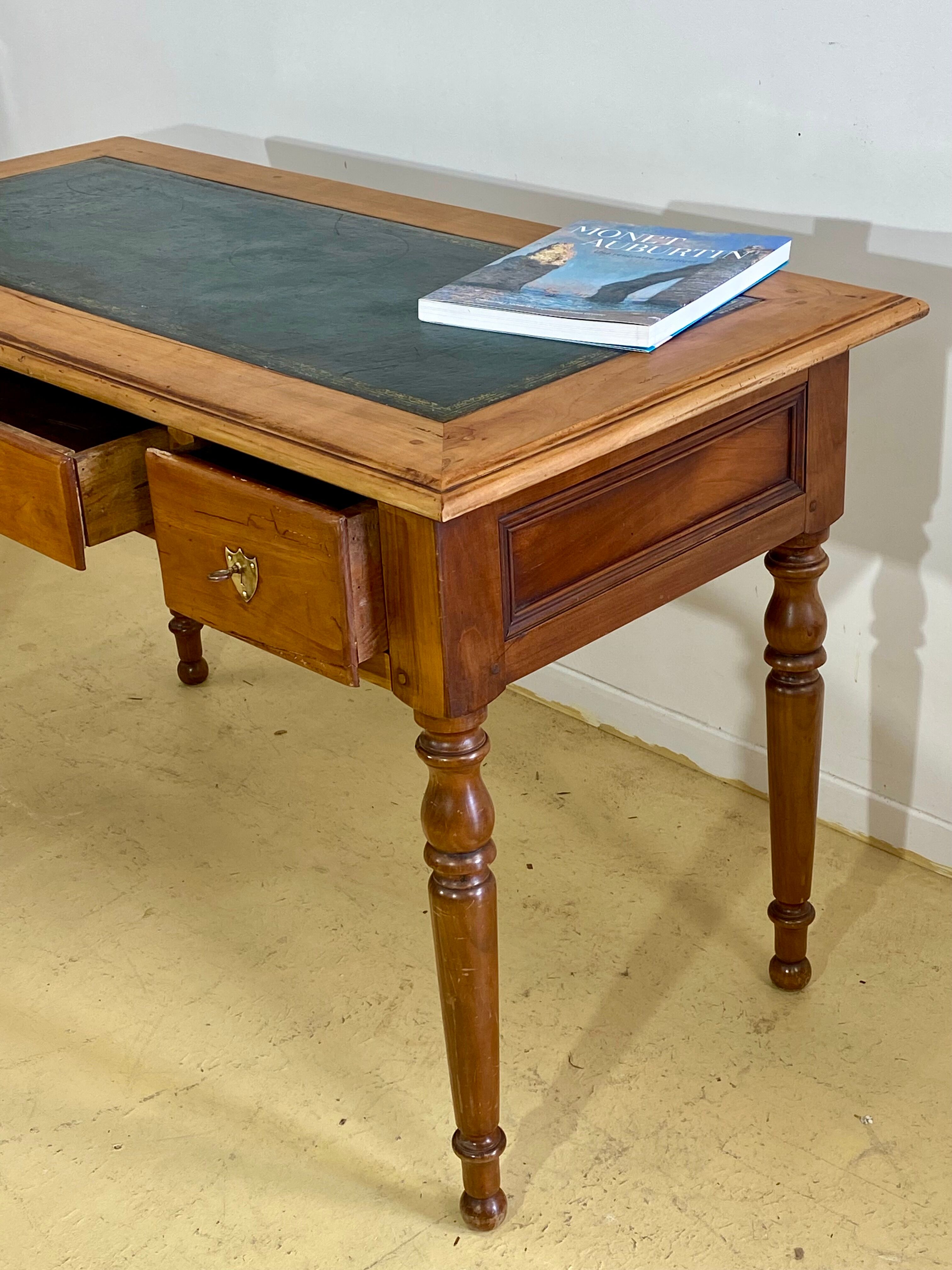 Small Office Louis Philippe