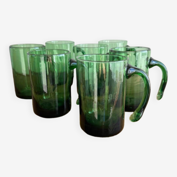 7 mugs en verre soufflé