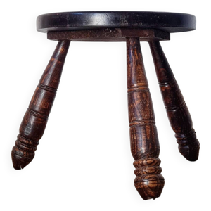 Petit tabouret tripode - brutaliste