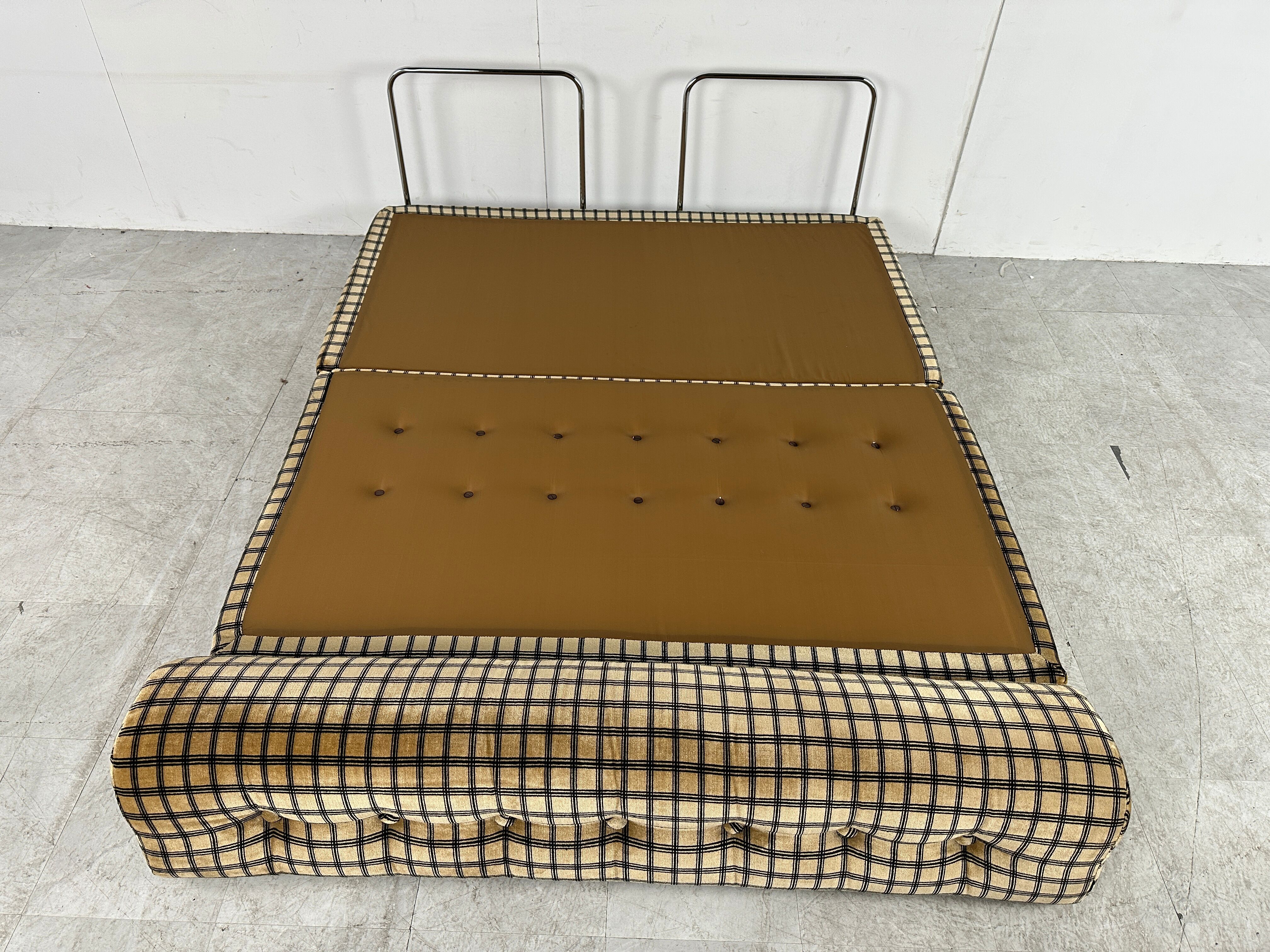 Vintage italian daybed, 1970s