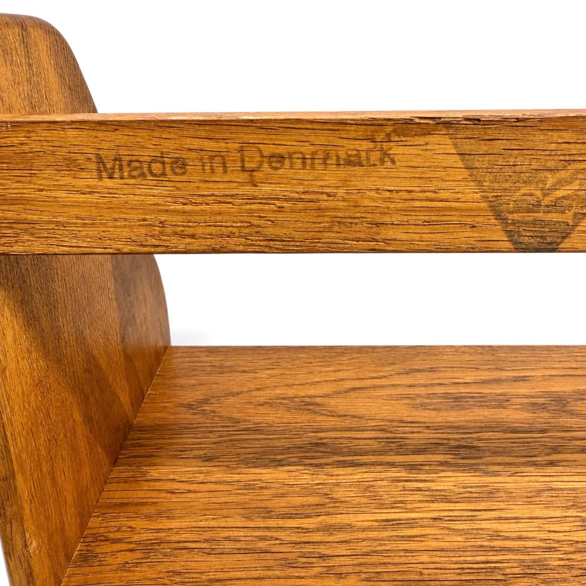 Oak shelf model RY21 by Hans J. Wegner