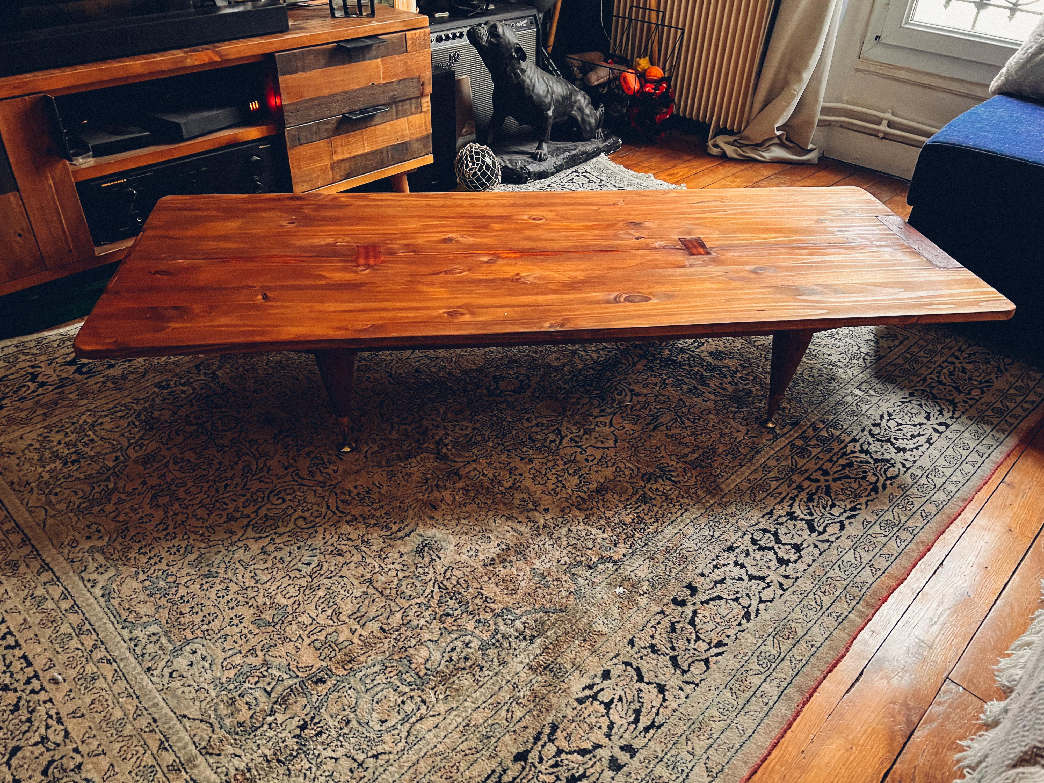 Coffee table in wood and brass