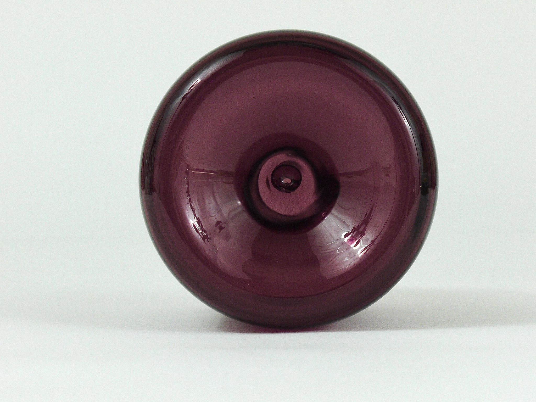 Glass vase signed Purple Timo Sarpaneva Pullo Bird Bottle, Iittala, Finland.