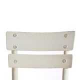 Chaise de mundus en bois blanc avec détails en laiton, années 1940