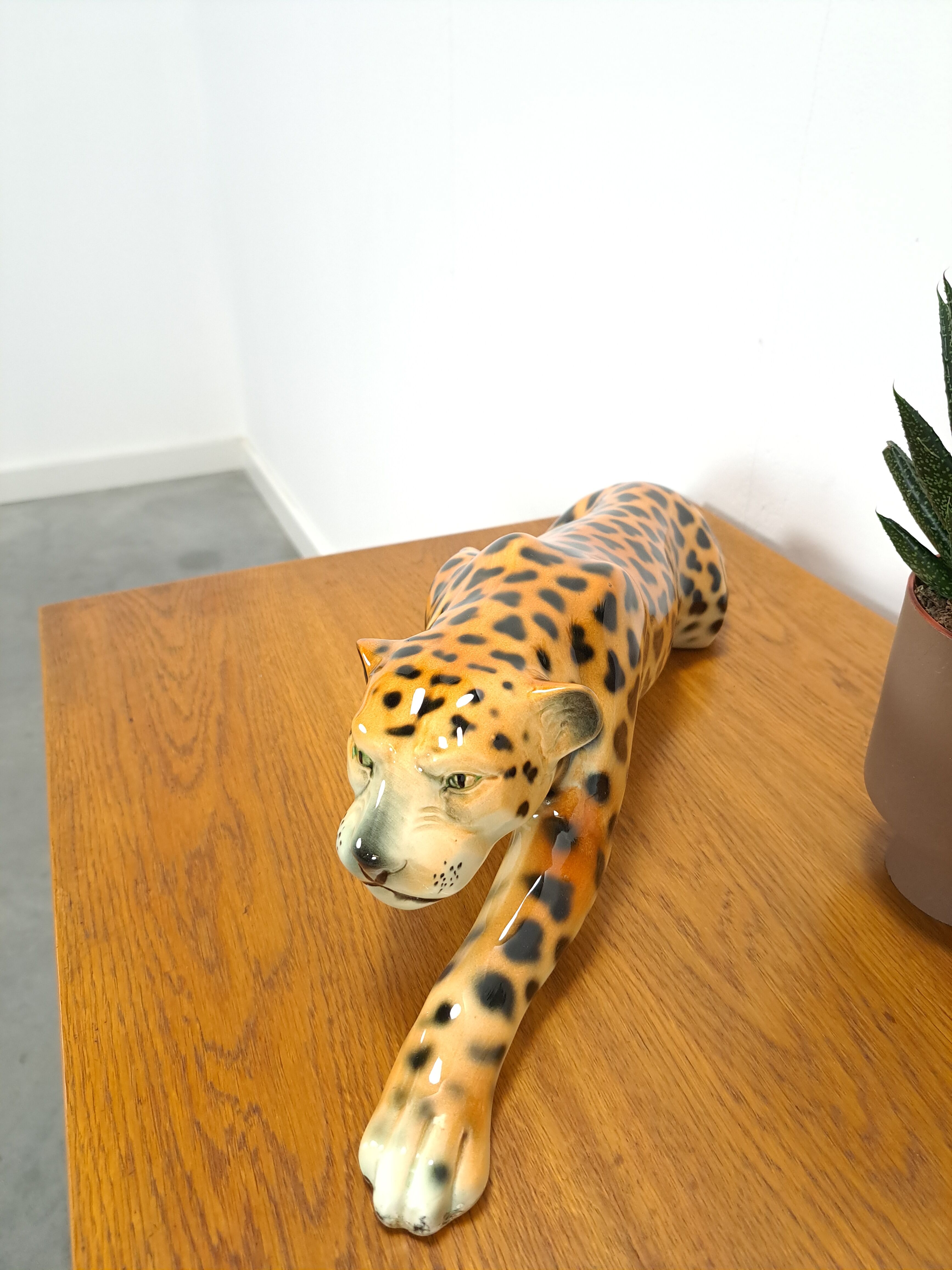 Porcelain statue leopard vintage